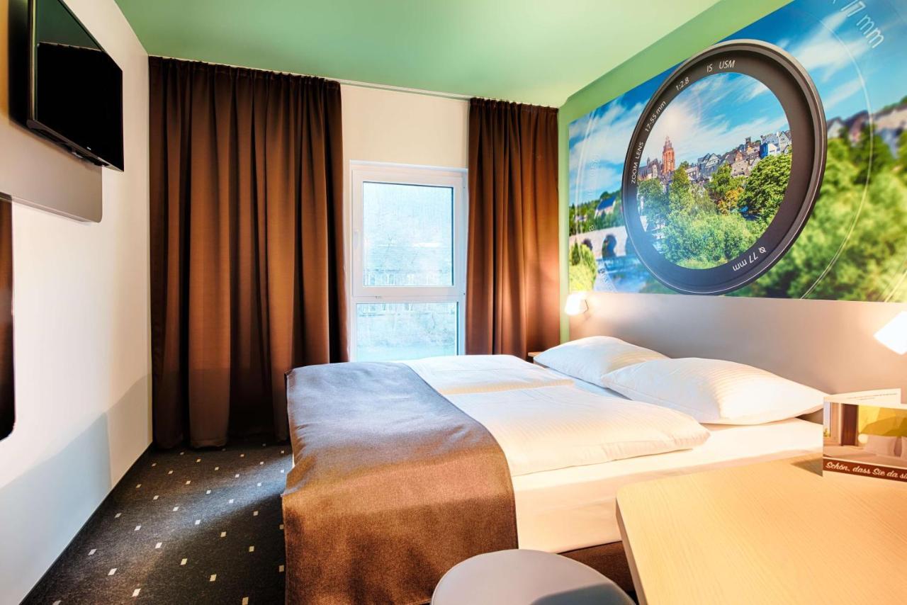 B&B Hotel เวทซ์ลาร์ ภายนอก รูปภาพ