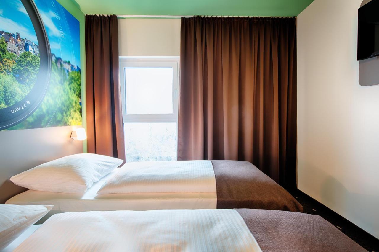 B&B Hotel เวทซ์ลาร์ ภายนอก รูปภาพ