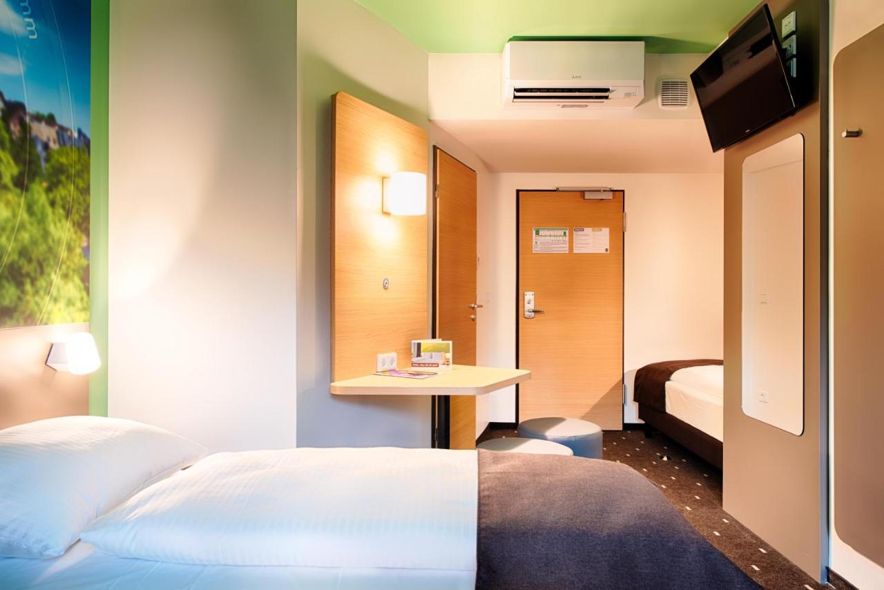 B&B Hotel เวทซ์ลาร์ ภายนอก รูปภาพ