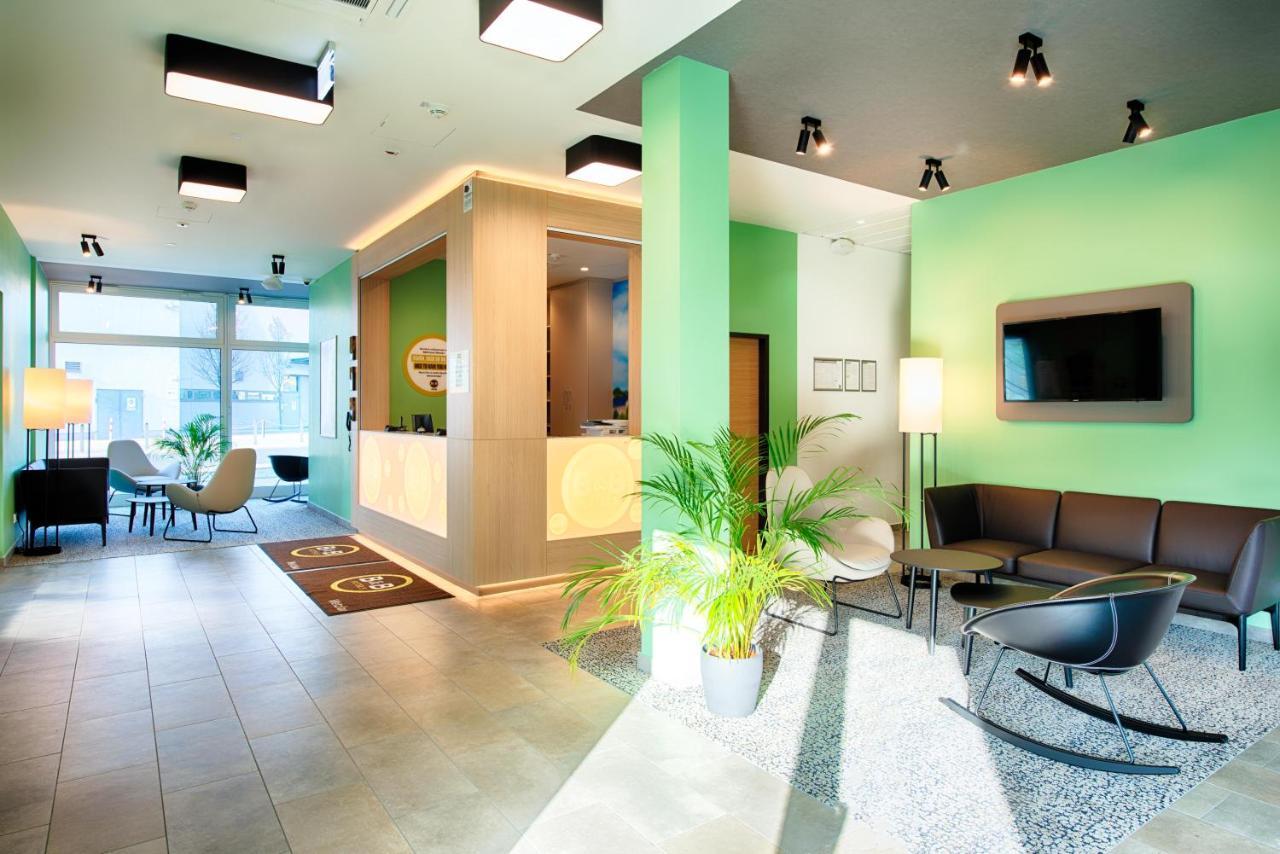 B&B Hotel เวทซ์ลาร์ ภายนอก รูปภาพ