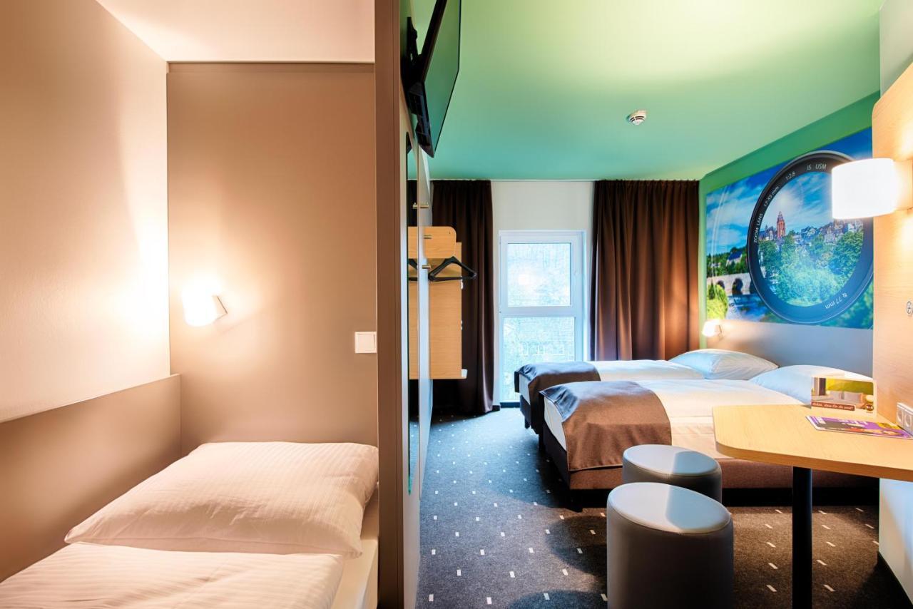 B&B Hotel เวทซ์ลาร์ ภายนอก รูปภาพ