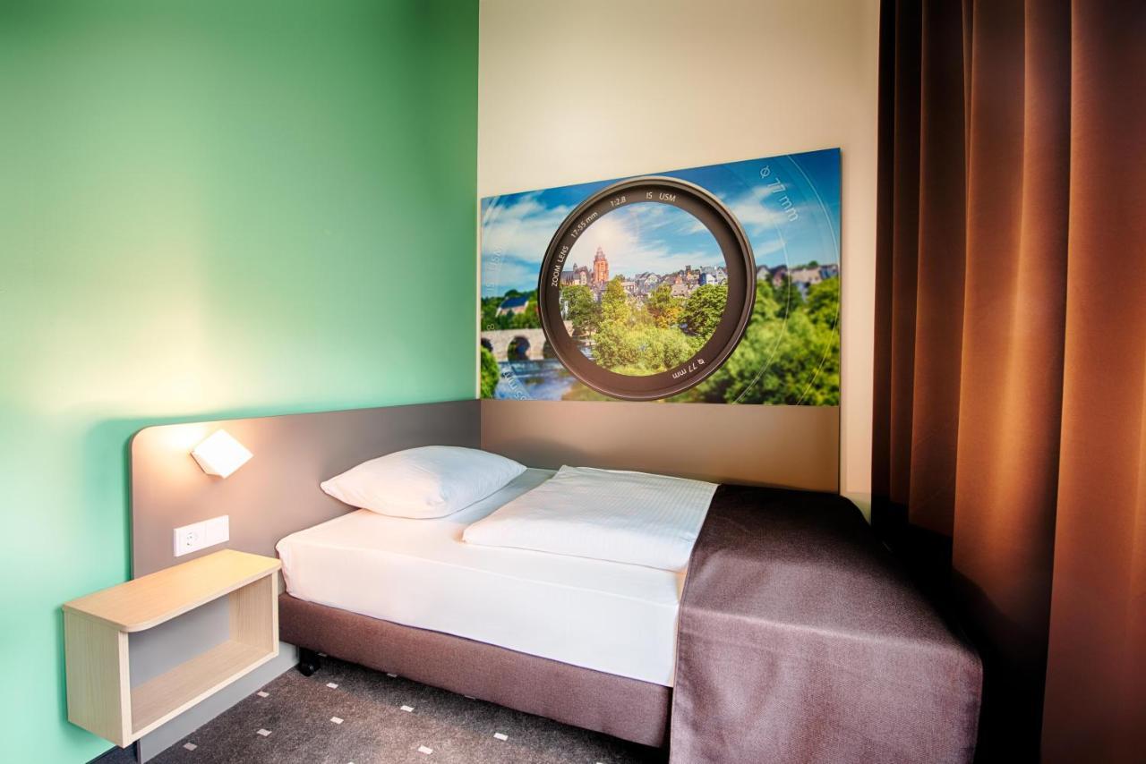B&B Hotel เวทซ์ลาร์ ภายนอก รูปภาพ