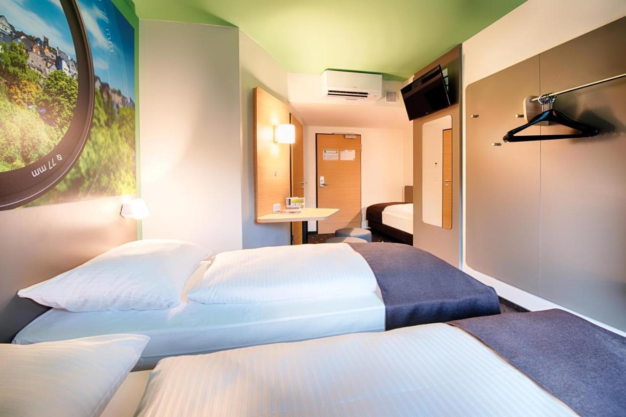 B&B Hotel เวทซ์ลาร์ ภายนอก รูปภาพ